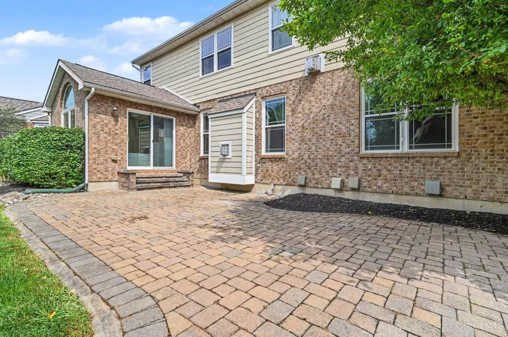 1601 Little Falls Drive Clearcreek, OH 45458