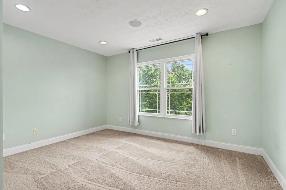 1601 Little Falls Drive Clearcreek, OH 45458