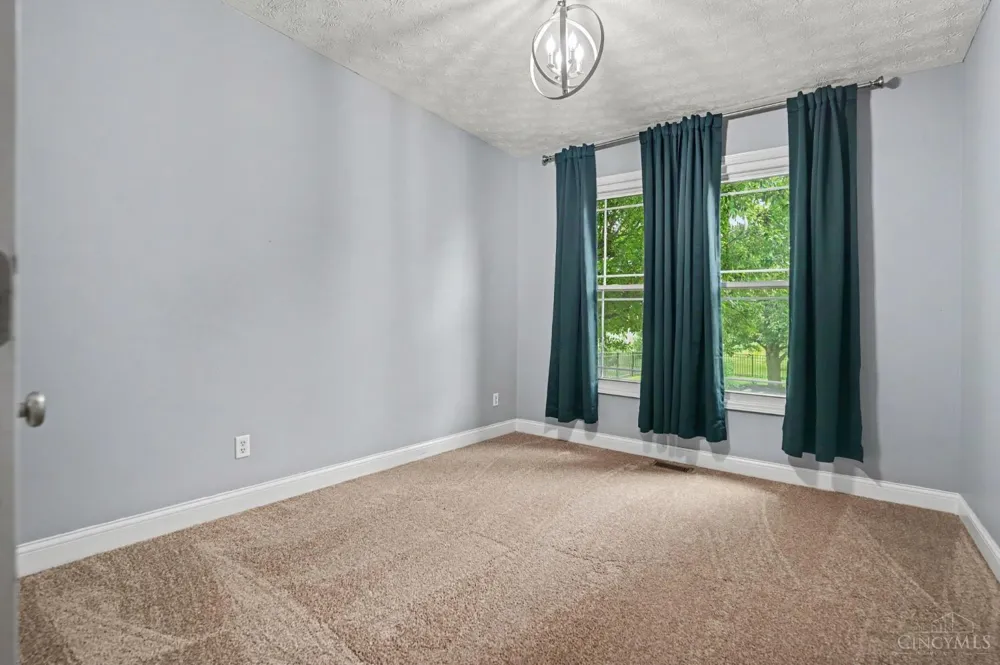 1601 Little Falls Drive Clearcreek, OH 45458