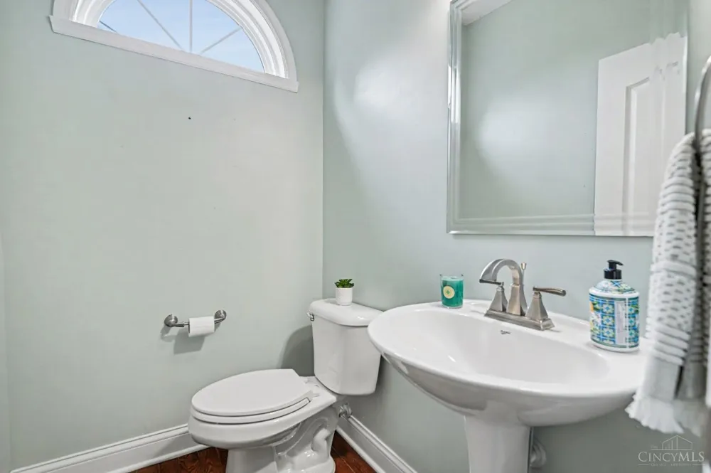 1601 Little Falls Drive Clearcreek, OH 45458
