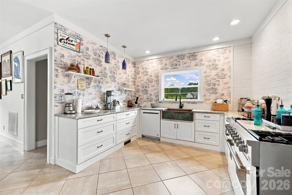 3242 Cornwell Drive Morganton, NC 28655
