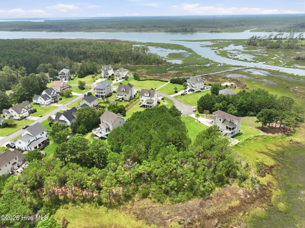 510 Shipmast Court Beaufort, NC 28516