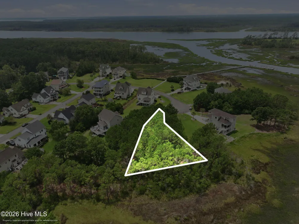 510 Shipmast Court Beaufort, NC 28516