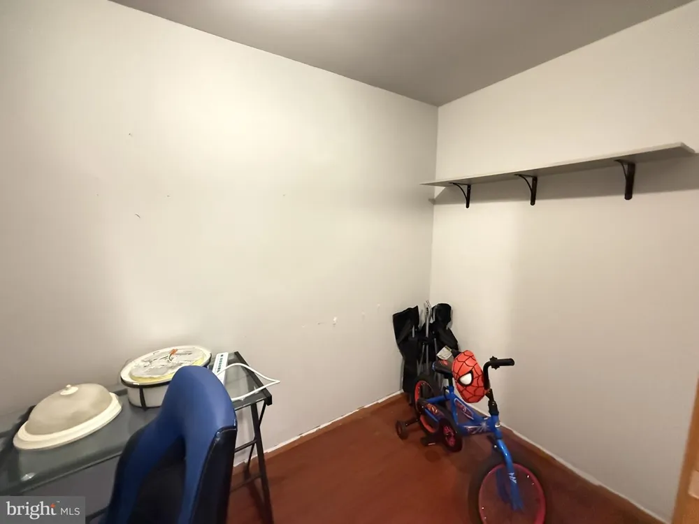 6271 DECKER ROAD Bushkill, PA 18324