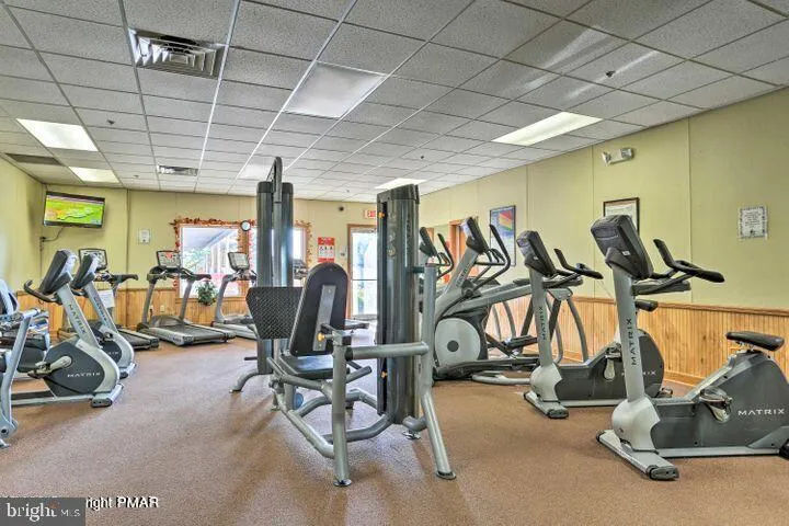 6271 DECKER ROAD Bushkill, PA 18324