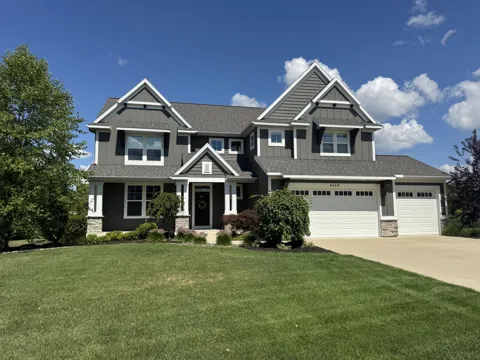 4139 Old Hawk Court NE