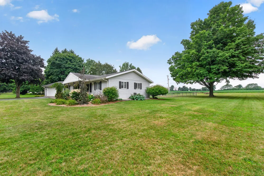 1062 S Parma Road Parma, MI 49269