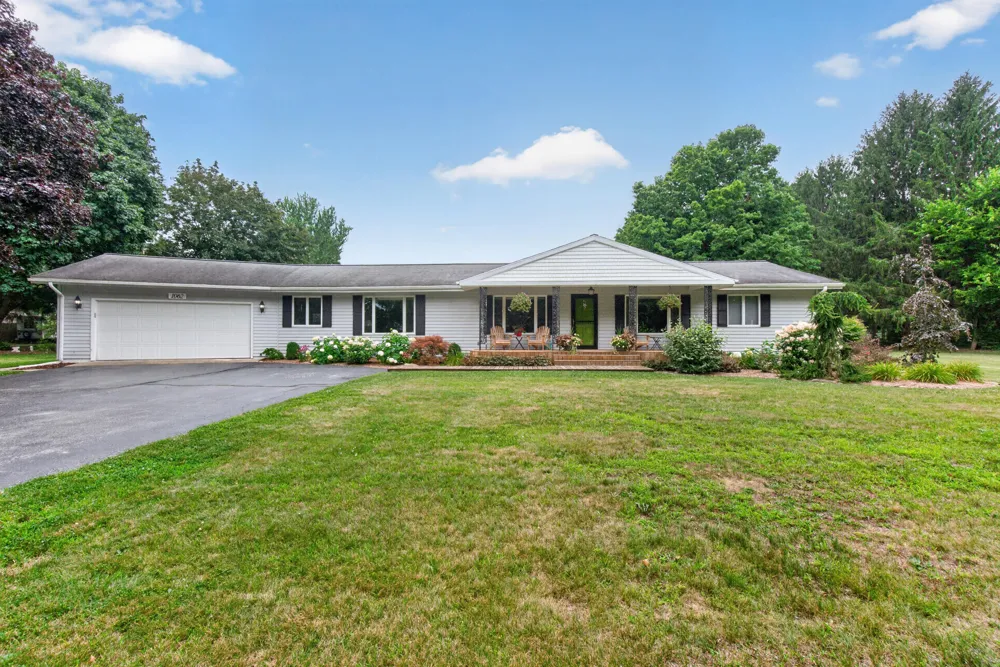 1062 S Parma Road Parma, MI 49269