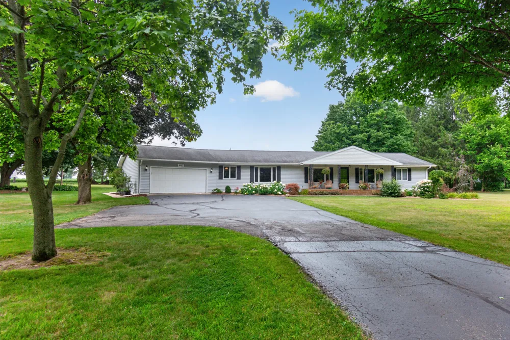 1062 S Parma Road Parma, MI 49269