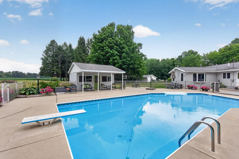 1062 S Parma Road Parma, MI 49269