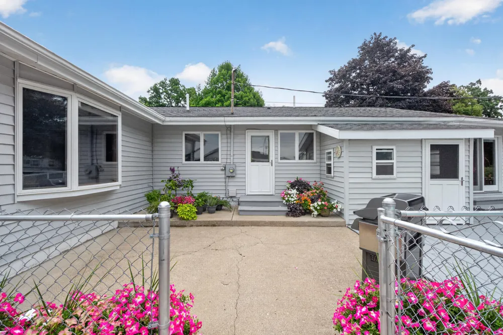 1062 S Parma Road Parma, MI 49269