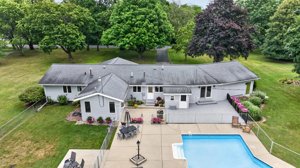 1062 S Parma Road Parma, MI 49269