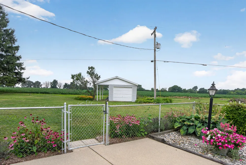1062 S Parma Road Parma, MI 49269