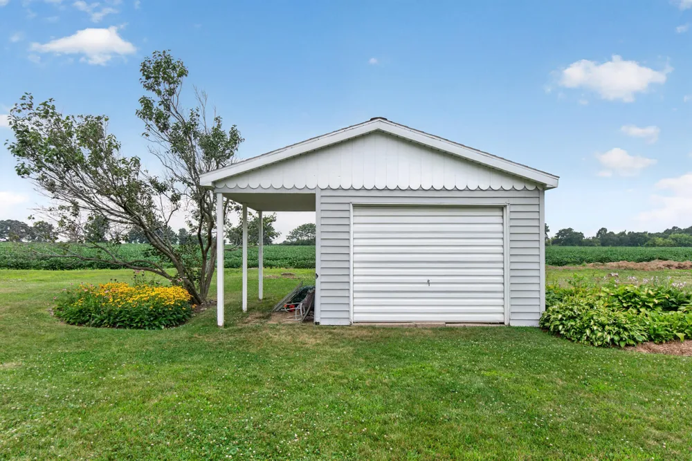 1062 S Parma Road Parma, MI 49269