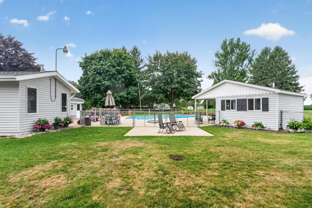1062 S Parma Road Parma, MI 49269