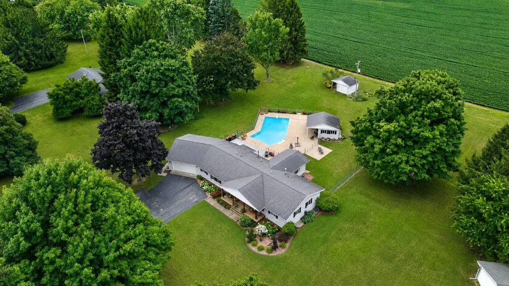 1062 S Parma Road Parma, MI 49269