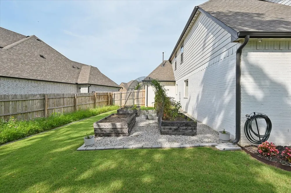 825 89th Street Broken Arrow, OK 74014