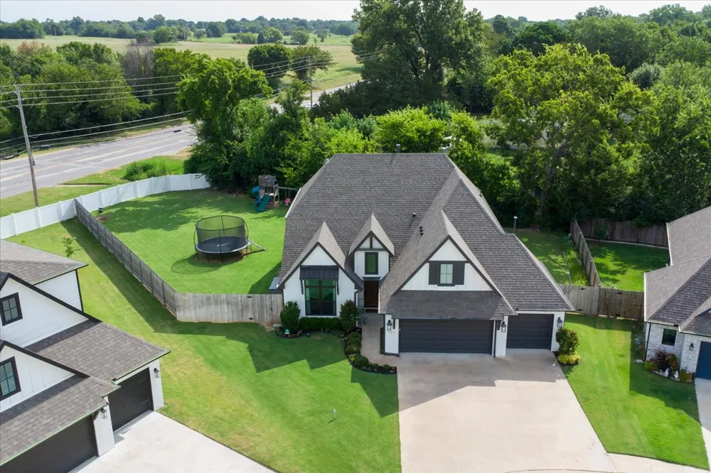 825 89th Street Broken Arrow, OK 74014
