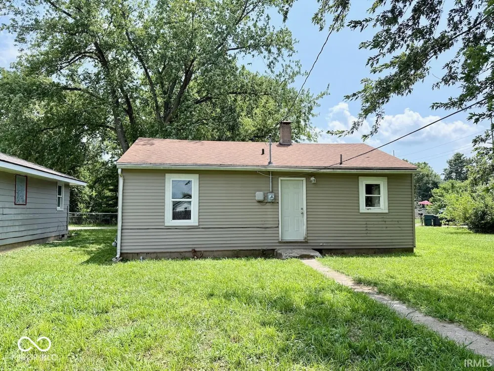 906 W 16th Street Muncie, IN 47302