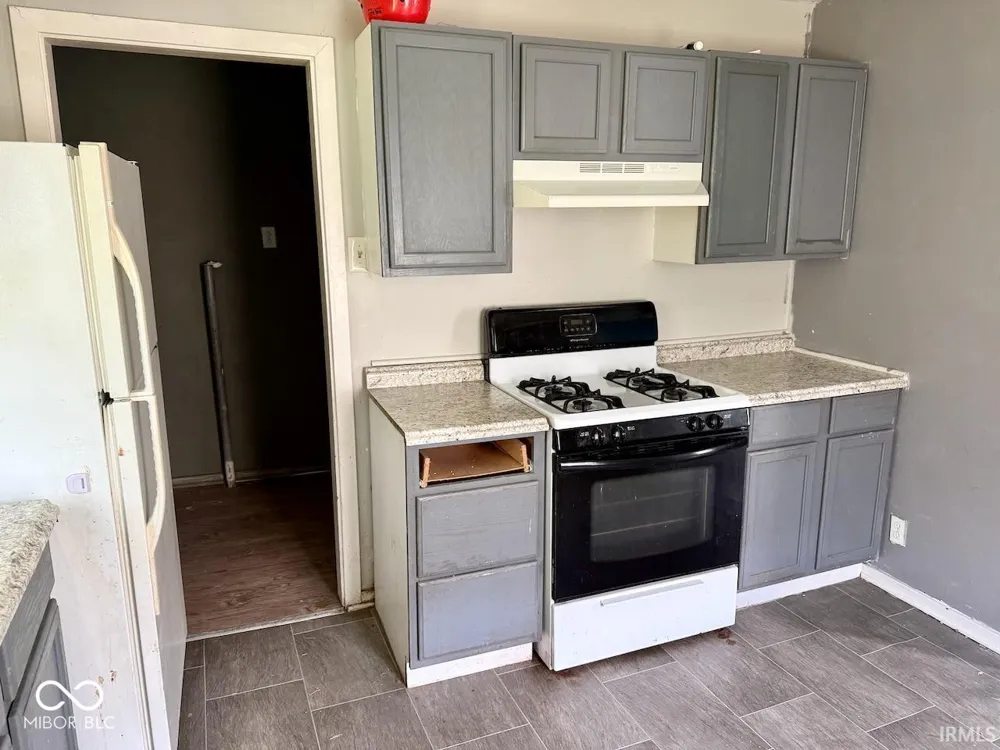 906 W 16th Street Muncie, IN 47302