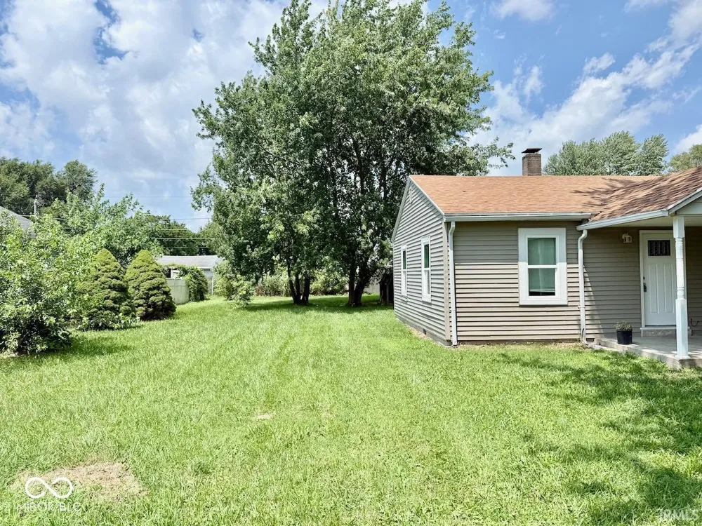 906 W 16th Street Muncie, IN 47302
