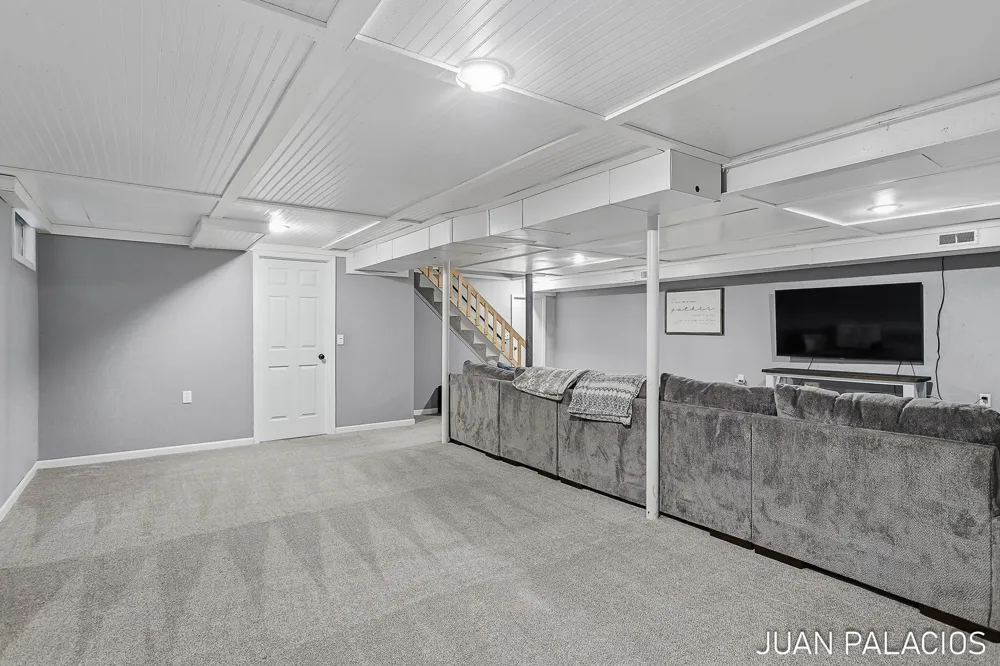 3393 113th Avenue Allegan, MI 49010