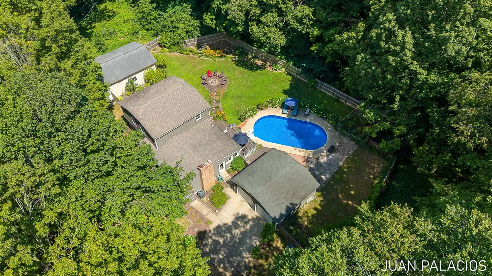 3393 113th Avenue Allegan, MI 49010