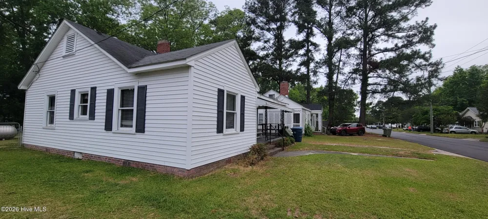 329 E 11th Street Washington, NC 27889