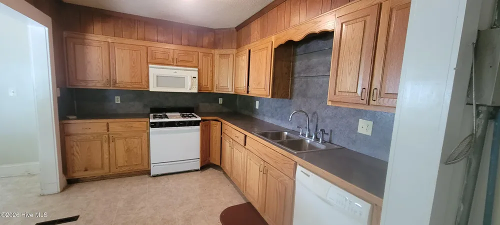 329 E 11th Street Washington, NC 27889