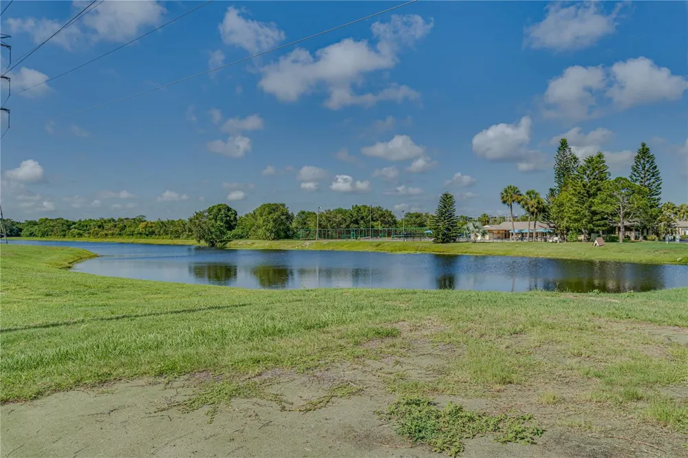 1119 9TH CIRCLE SE #1119 Largo, FL 33771