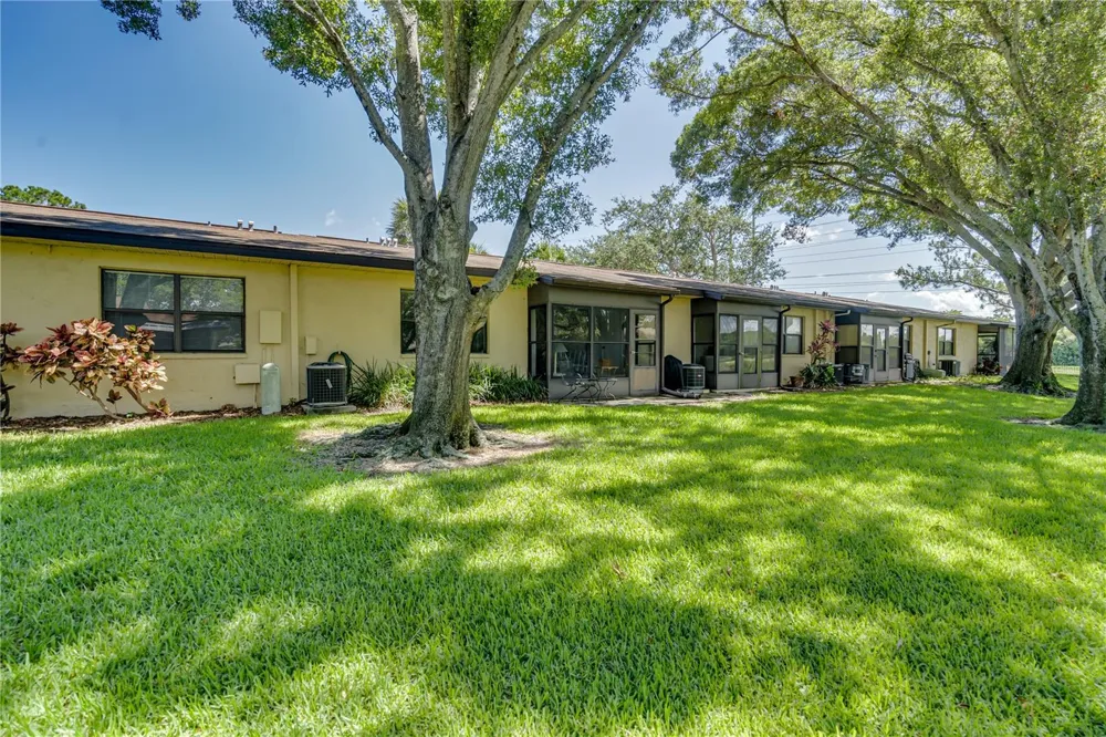 1119 9TH CIRCLE SE #1119 Largo, FL 33771