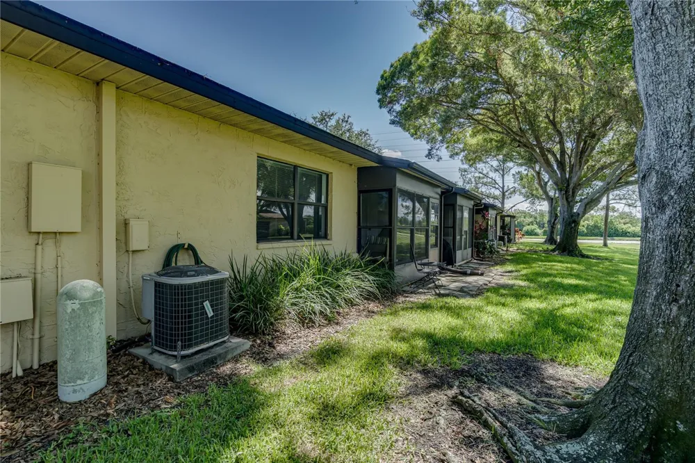 1119 9TH CIRCLE SE #1119 Largo, FL 33771