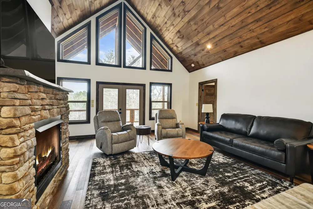 232 Red Tail LN Morganton, GA 30560