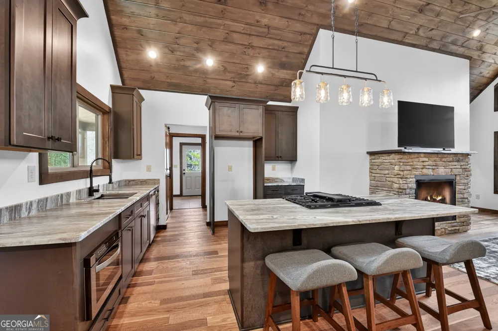 232 Red Tail LN Morganton, GA 30560