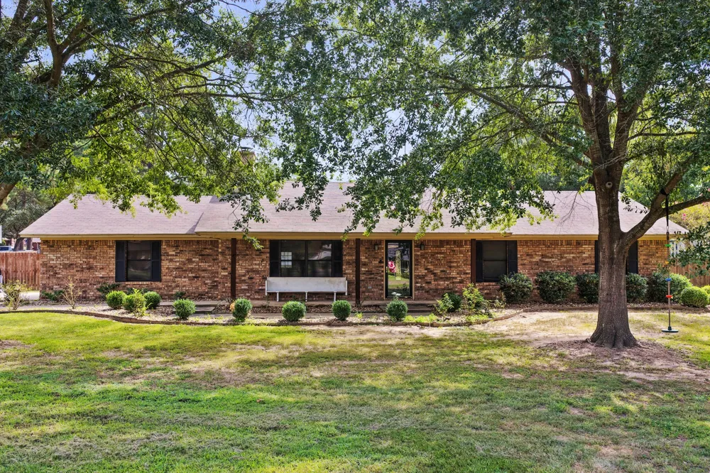 419 County Road 4164 Pittsburg, TX 75686