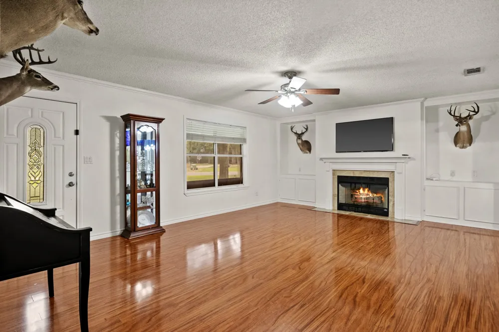 419 County Road 4164 Pittsburg, TX 75686