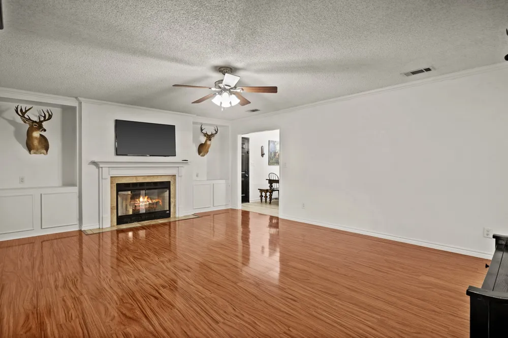 419 County Road 4164 Pittsburg, TX 75686