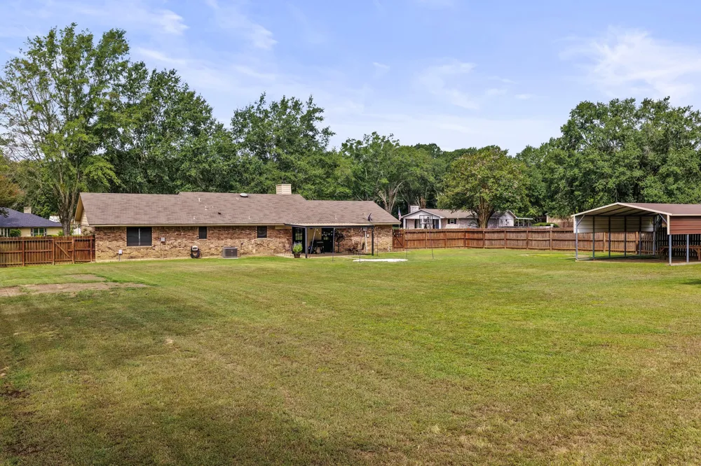 419 County Road 4164 Pittsburg, TX 75686