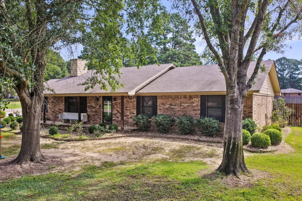 419 County Road 4164 Pittsburg, TX 75686