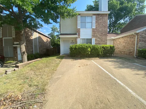 207 Country Bend Drive