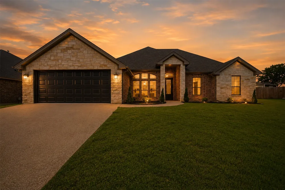 905 Cumberland Street McGregor, TX 76657