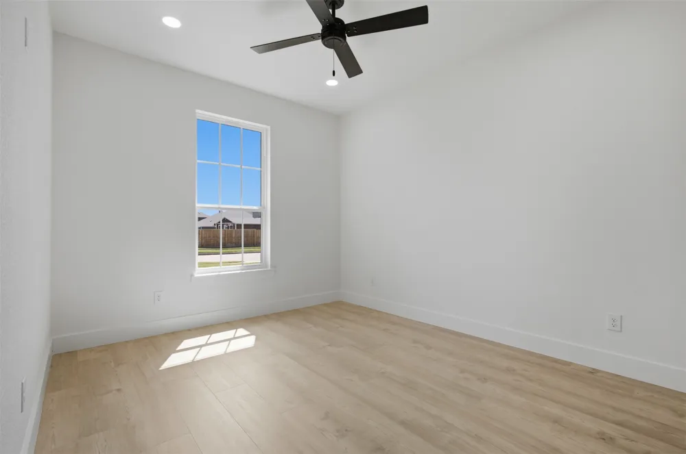 905 Cumberland Street McGregor, TX 76657