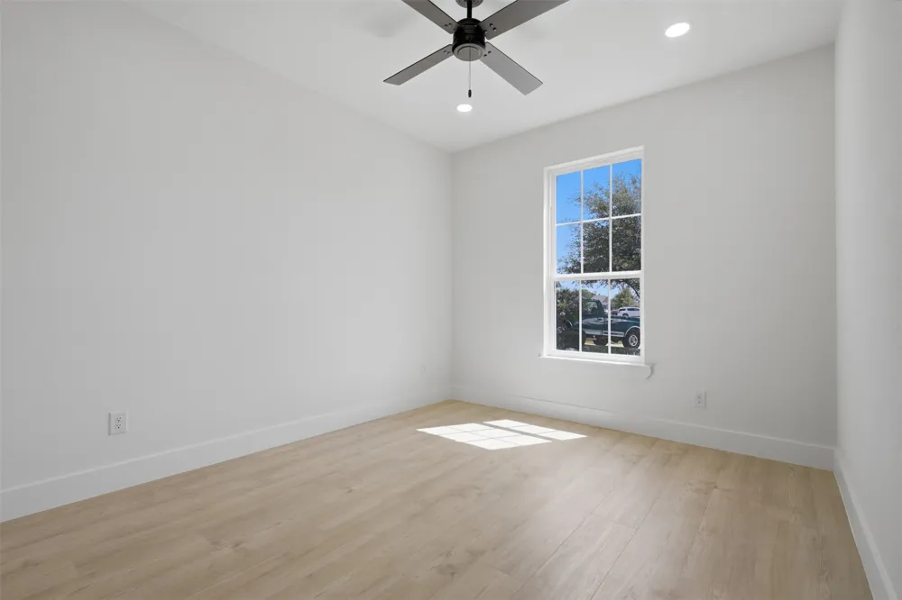 905 Cumberland Street McGregor, TX 76657