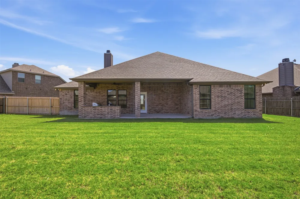905 Cumberland Street McGregor, TX 76657