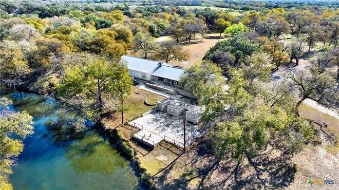 190 Private Road 3011 Lampasas, TX 76550