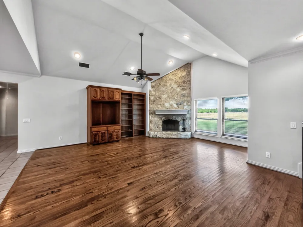 1255 Vineyard Road Gunter, TX 75058