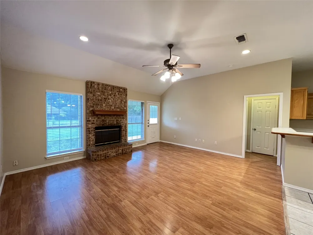 788 Robin Court Springtown, TX 76082