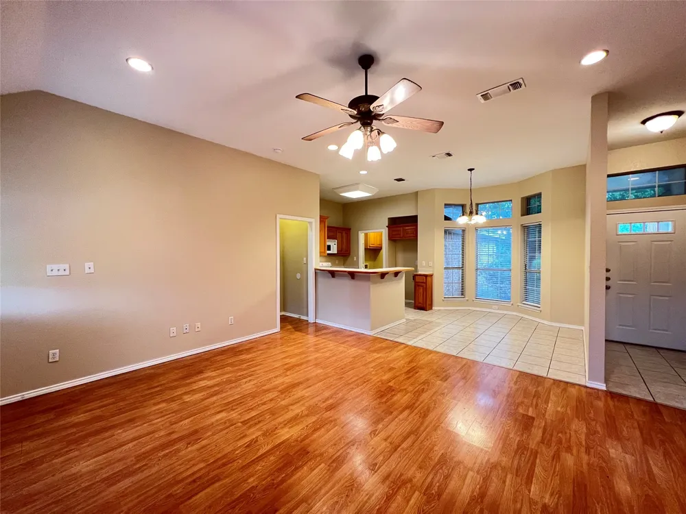 788 Robin Court Springtown, TX 76082