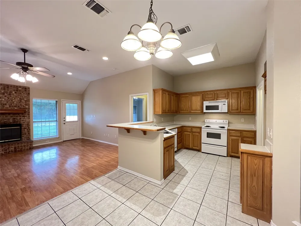788 Robin Court Springtown, TX 76082