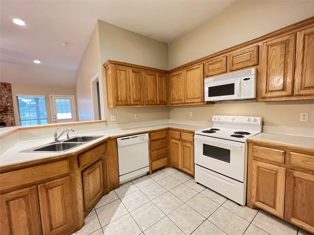 788 Robin Court Springtown, TX 76082